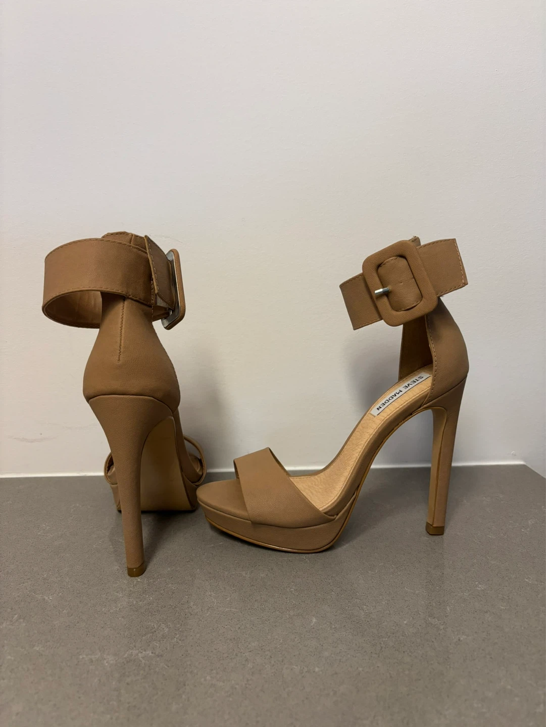 Steve Madden Tan Platform Heels - Size 7 - photo 3