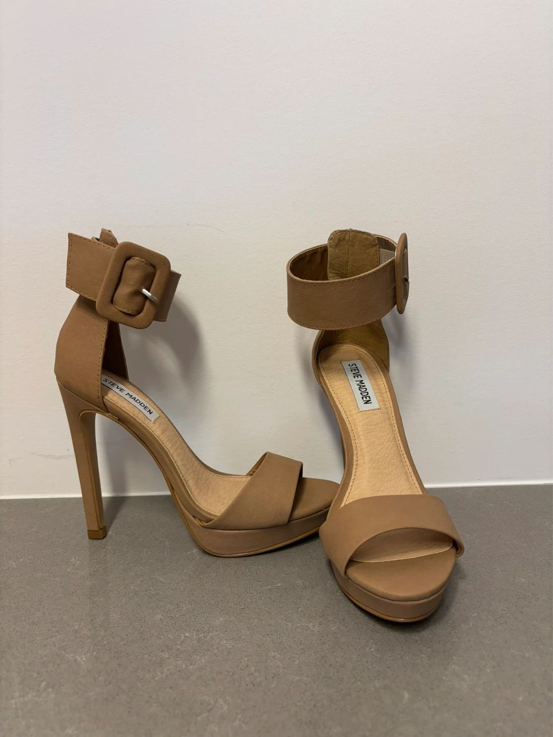 Steve Madden Tan Platform Heels - Size 7 - photo 2