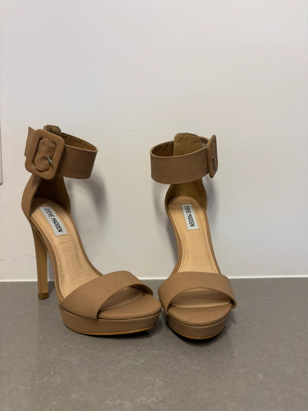 Steve Madden Tan Platform Heels - Size 7