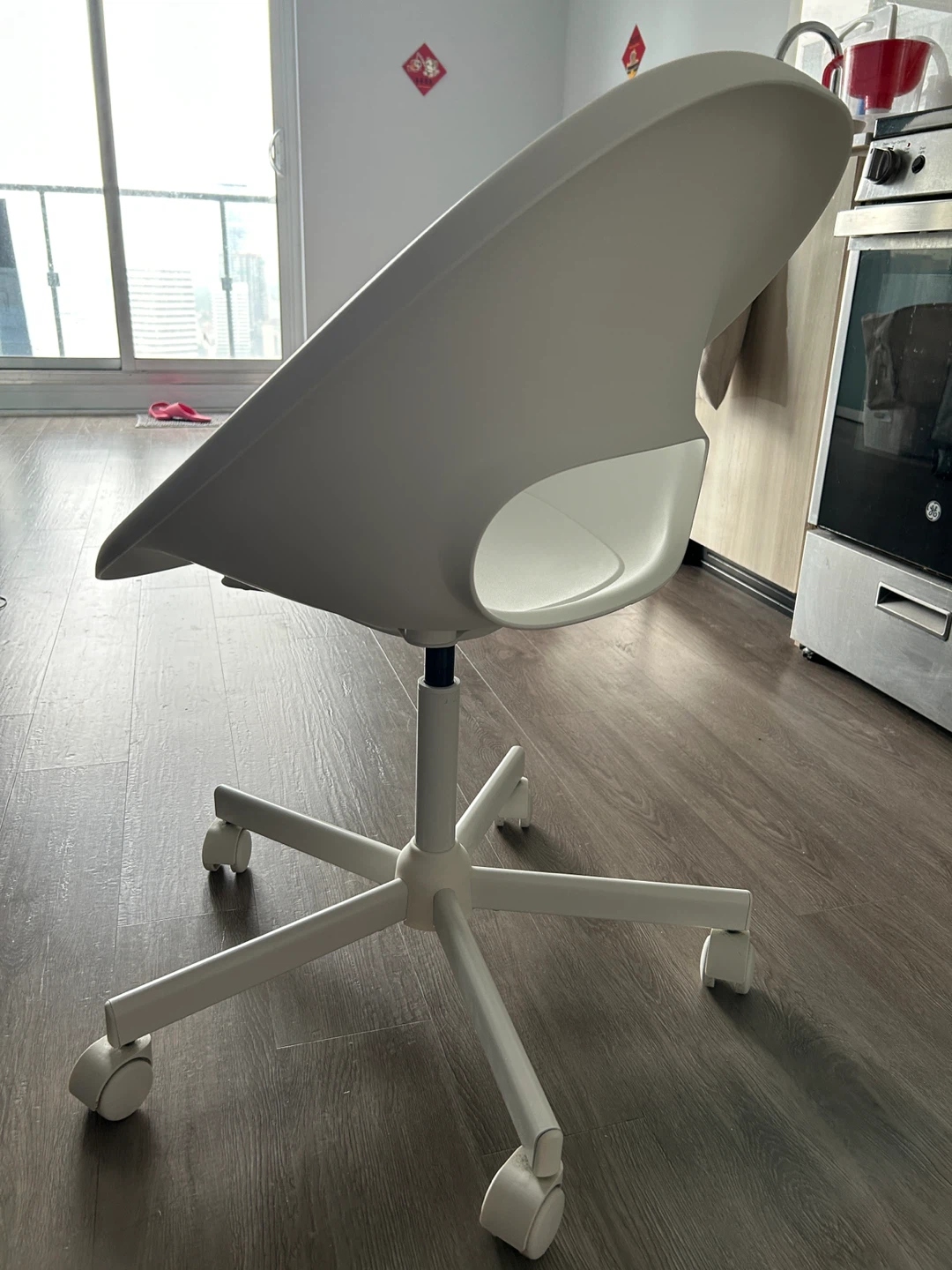 Table and swivel chair - photo 3