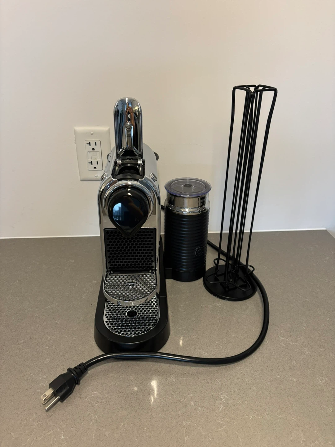 Nespresso CitiZ Espresso Machine with Aeroccino Milk Frother - photo 2