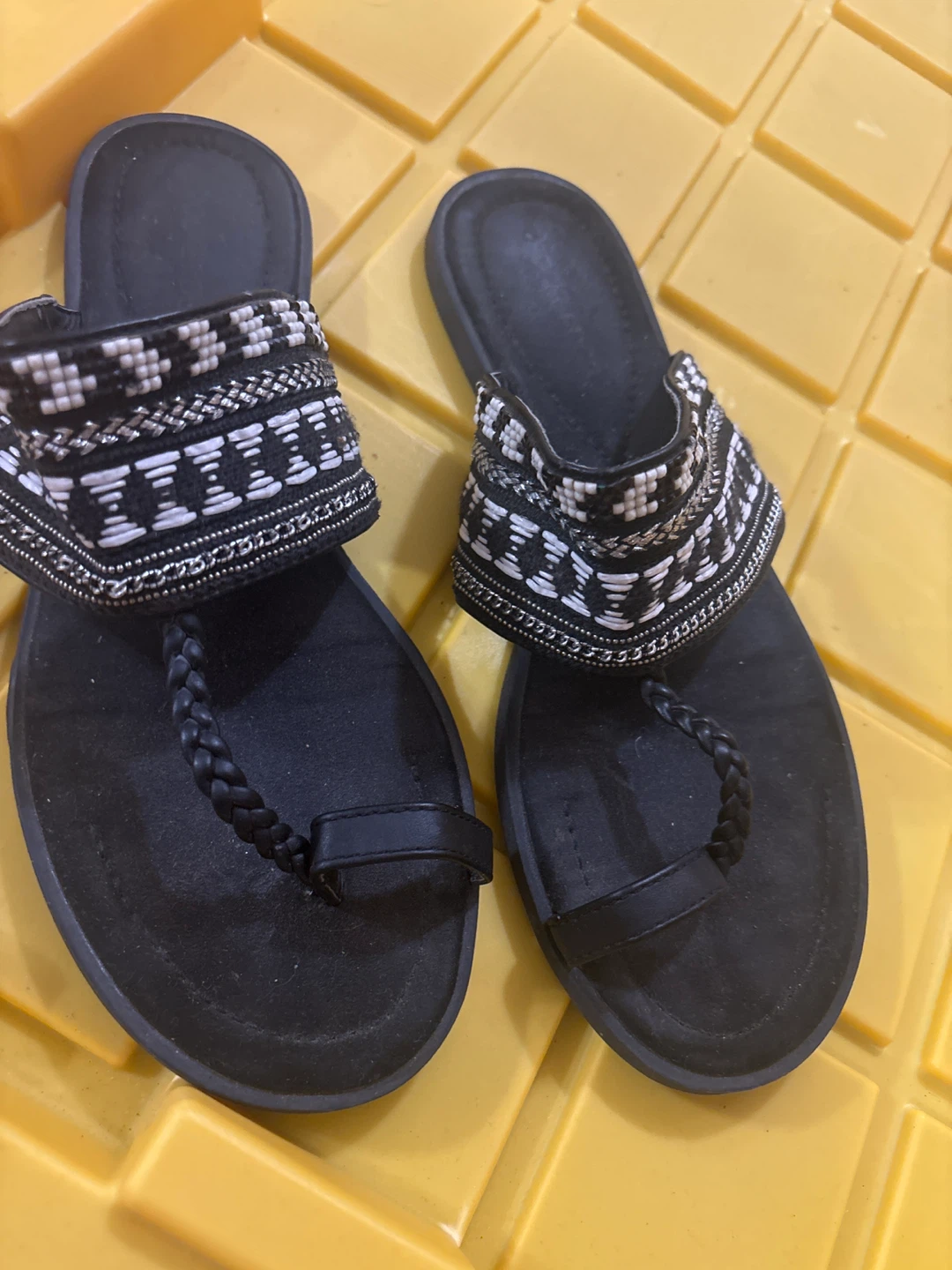 ⚽ Black Women's Embellished Thong Sandals
