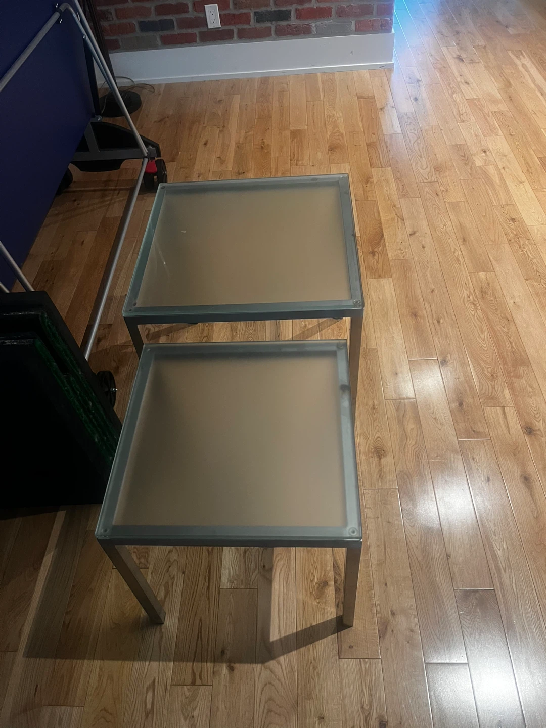 Set of 2 Square End Tables with Frosted Glass Tops - photo 2