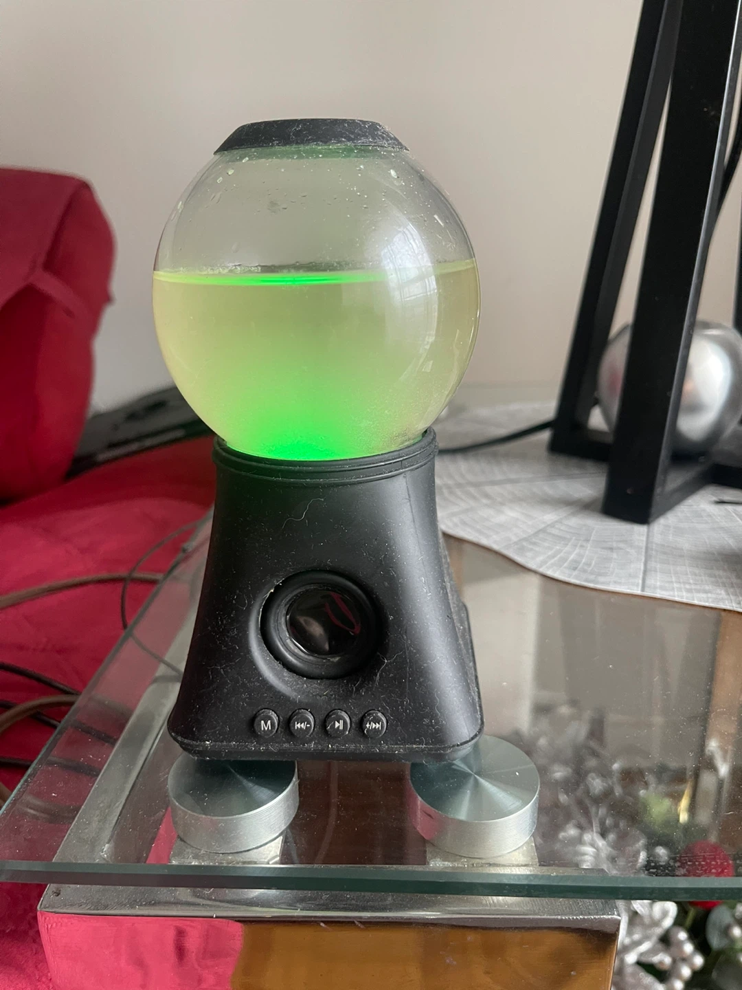 Water speaker with light