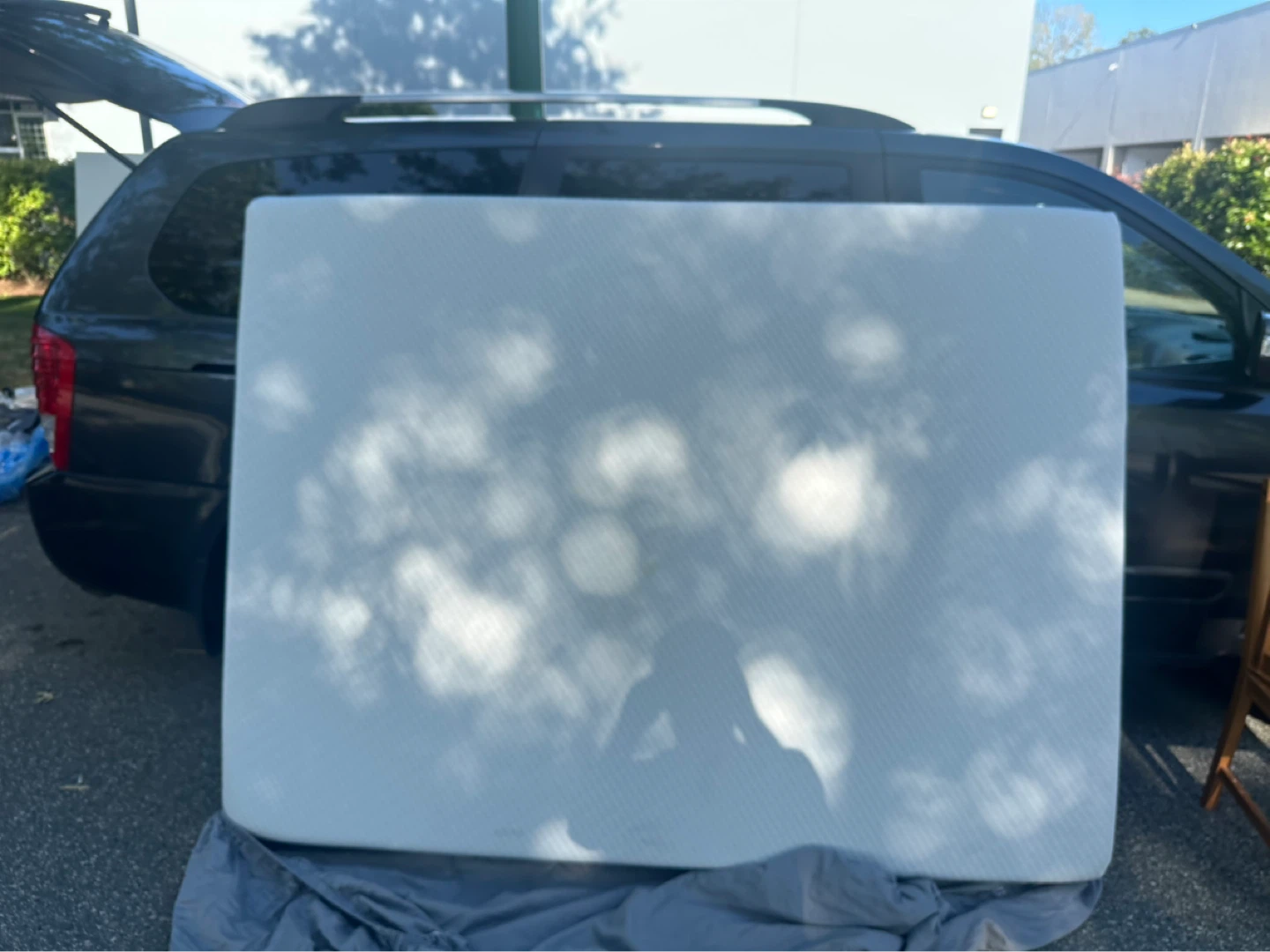 Foam Queen mattress + Free delivery