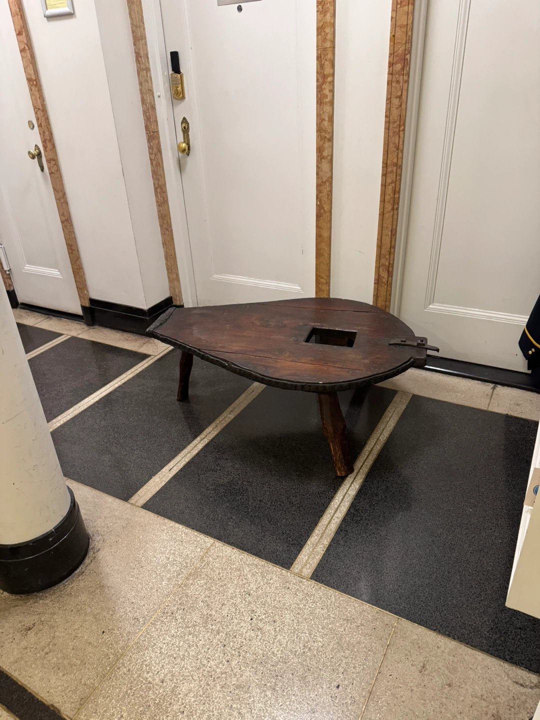 Antique Wooden Bellows Table ⚽️