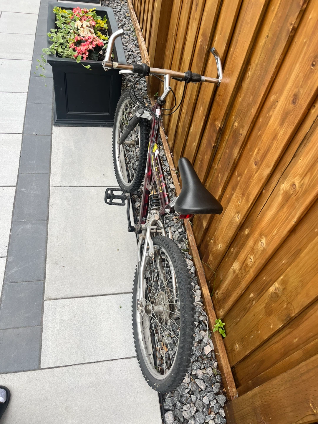 Dual Suspension 24 inch Bike (Like New) - photo 3