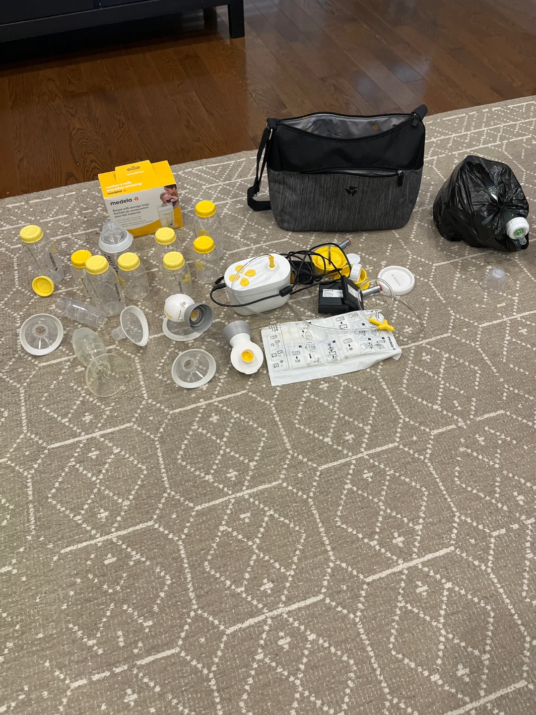 Medela Breast Pump and Accessories with Bag