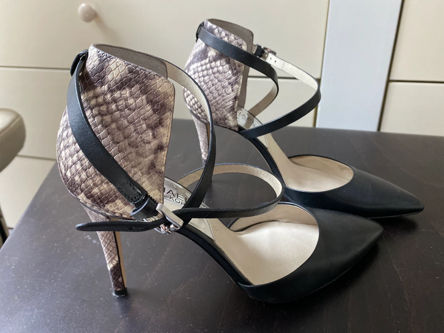 Michael Kors Black Leather Snake design Heel Pumps
