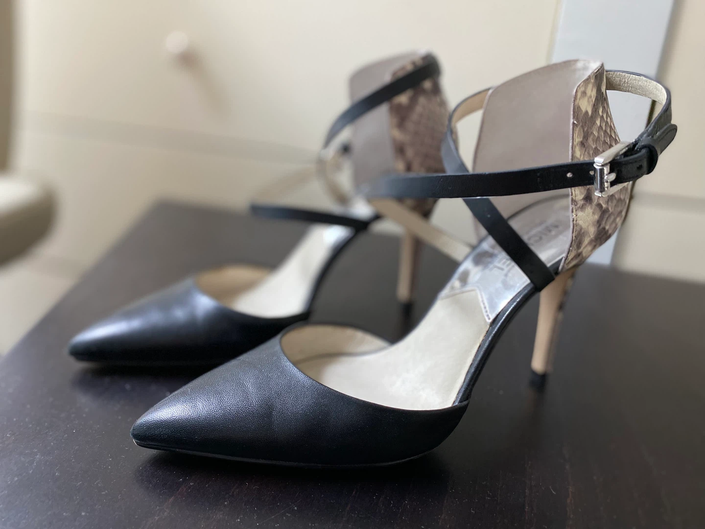 Michael Kors Black Leather Snake design Heel Pumps - photo 4