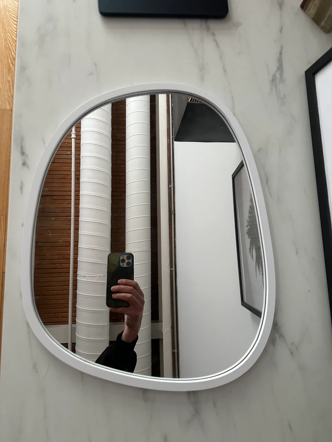 SMALL ORGANIC SHAPE WALL MIRROR MODERN