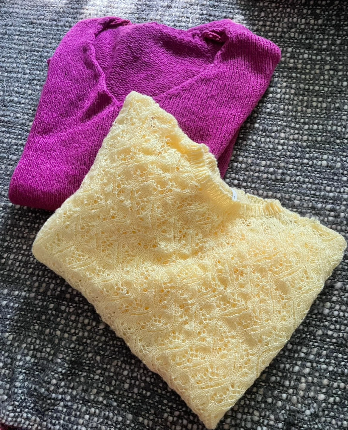 ⚽️TWO BEAUTIFUL KNITTED TOPS