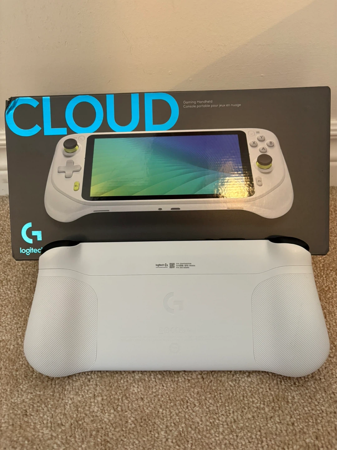 Logitech G CLOUD Gaming Handheld - photo 2