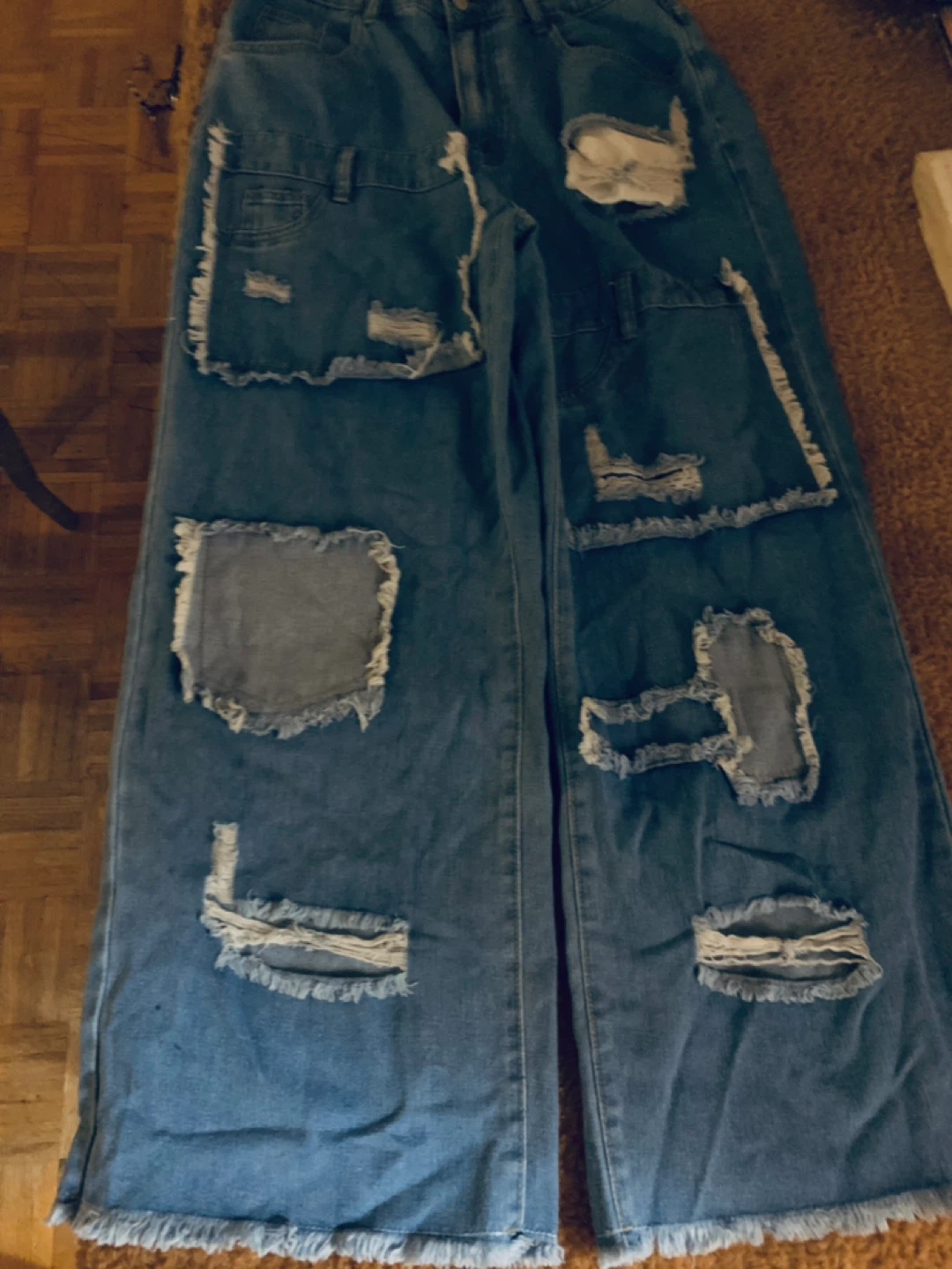 ⚽️$25 Wide Leg Ripped Jeans