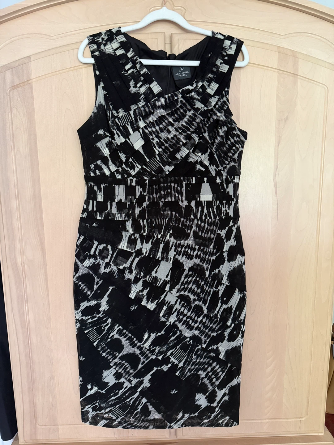 Adrianna Papell Black & White Sheath Dress - photo 2