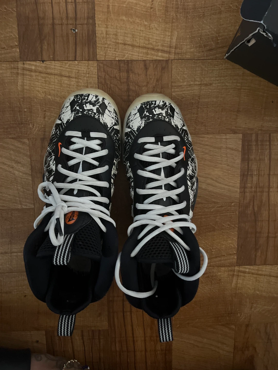 Nike Air Foamposite One Shoes - photo 2