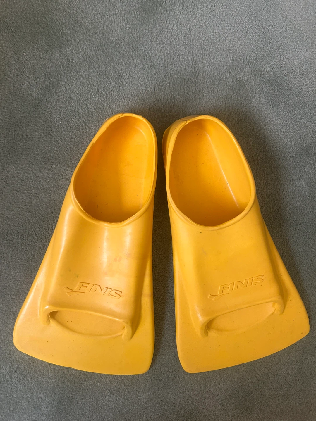 FINIS Zoomers Gold short-blade training fins