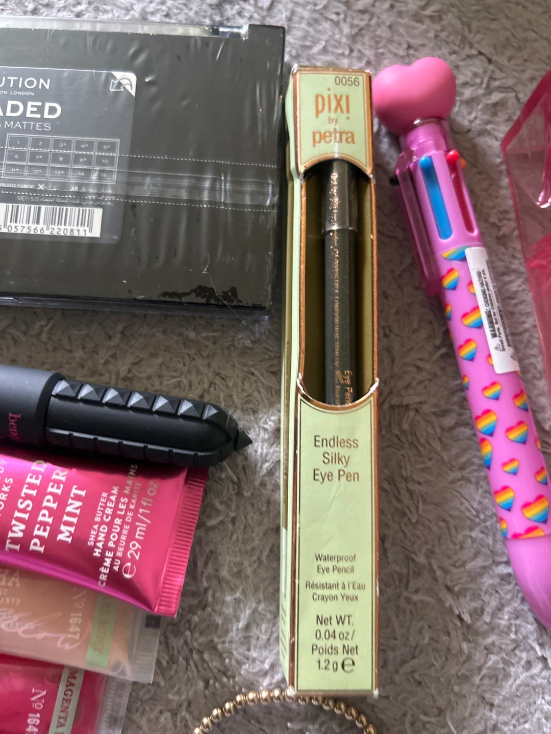 ⚽️ Revolution Reloaded Marvellous Mattes Eyeshadow Palette - photo 4