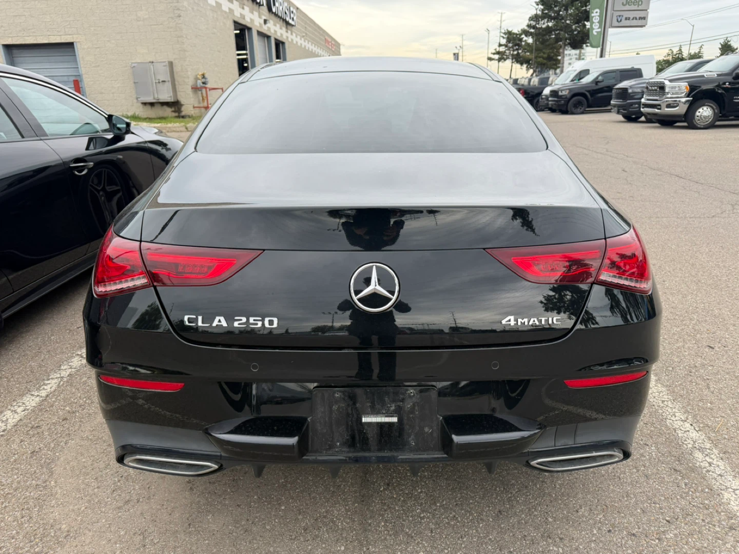2023 Mercedes-Benz CLA 250 4MATIC low mileage - photo 2