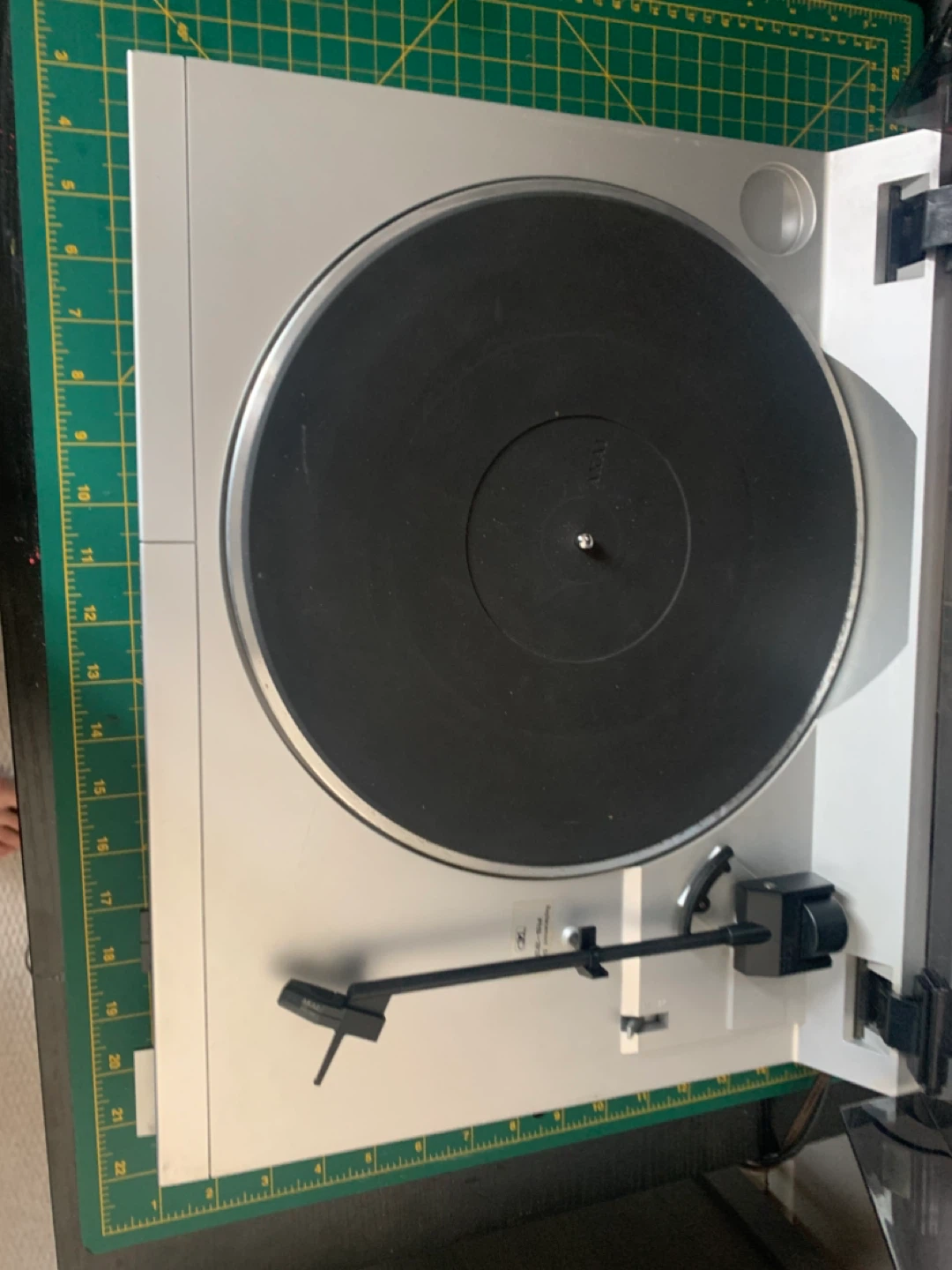 Akai Ap-X1 turntable