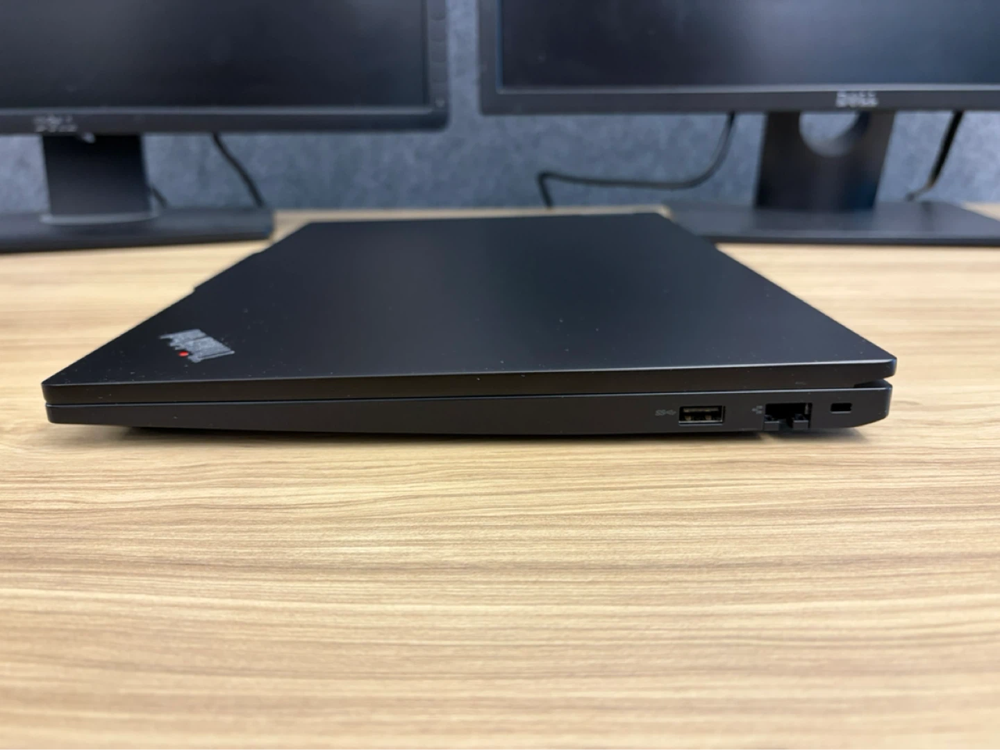 Lenovo Thinkpad E16 Gen1 - photo 4