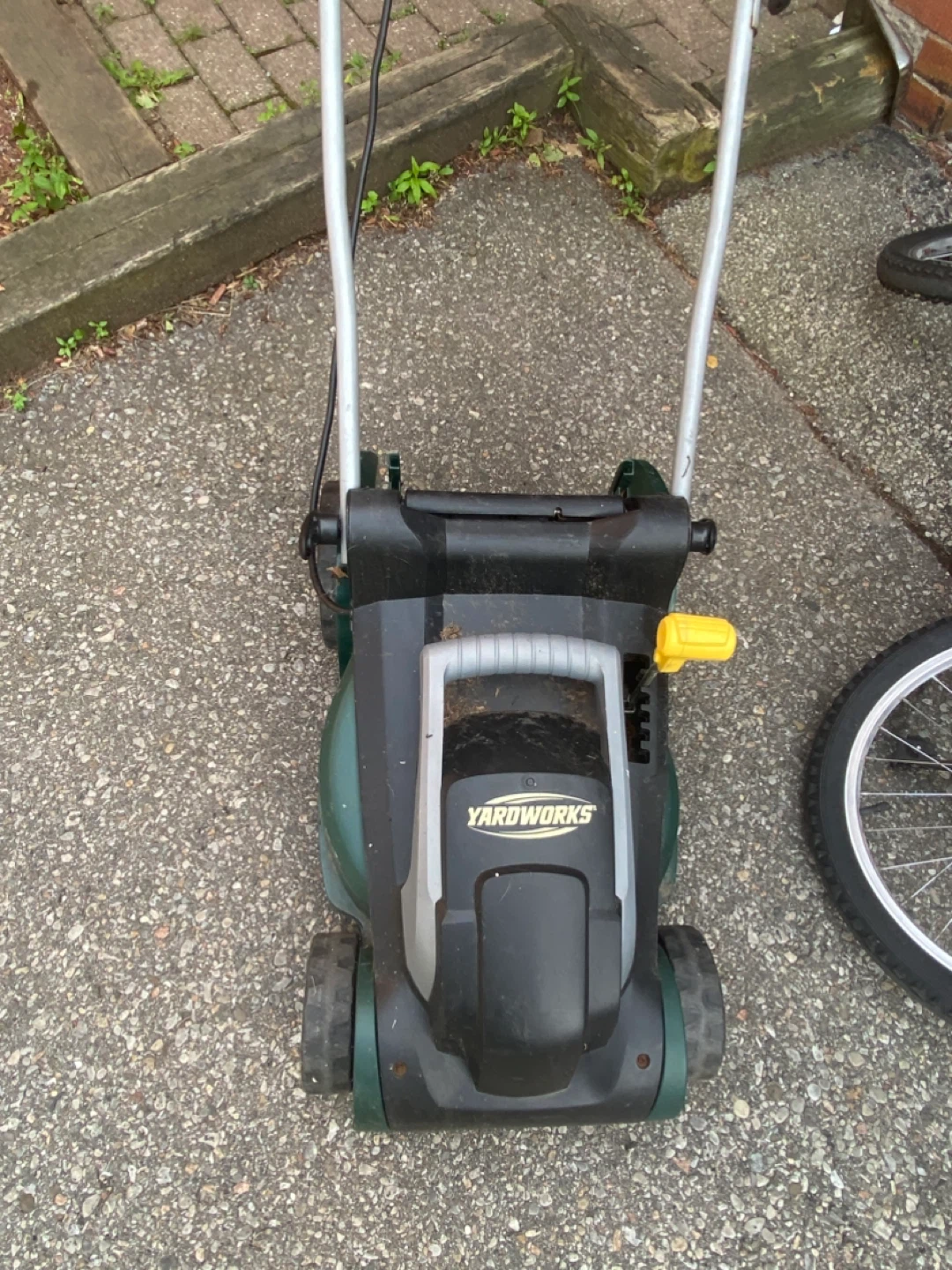 Yardworks Electric Lawn Mower ( not working as is ) - photo 2