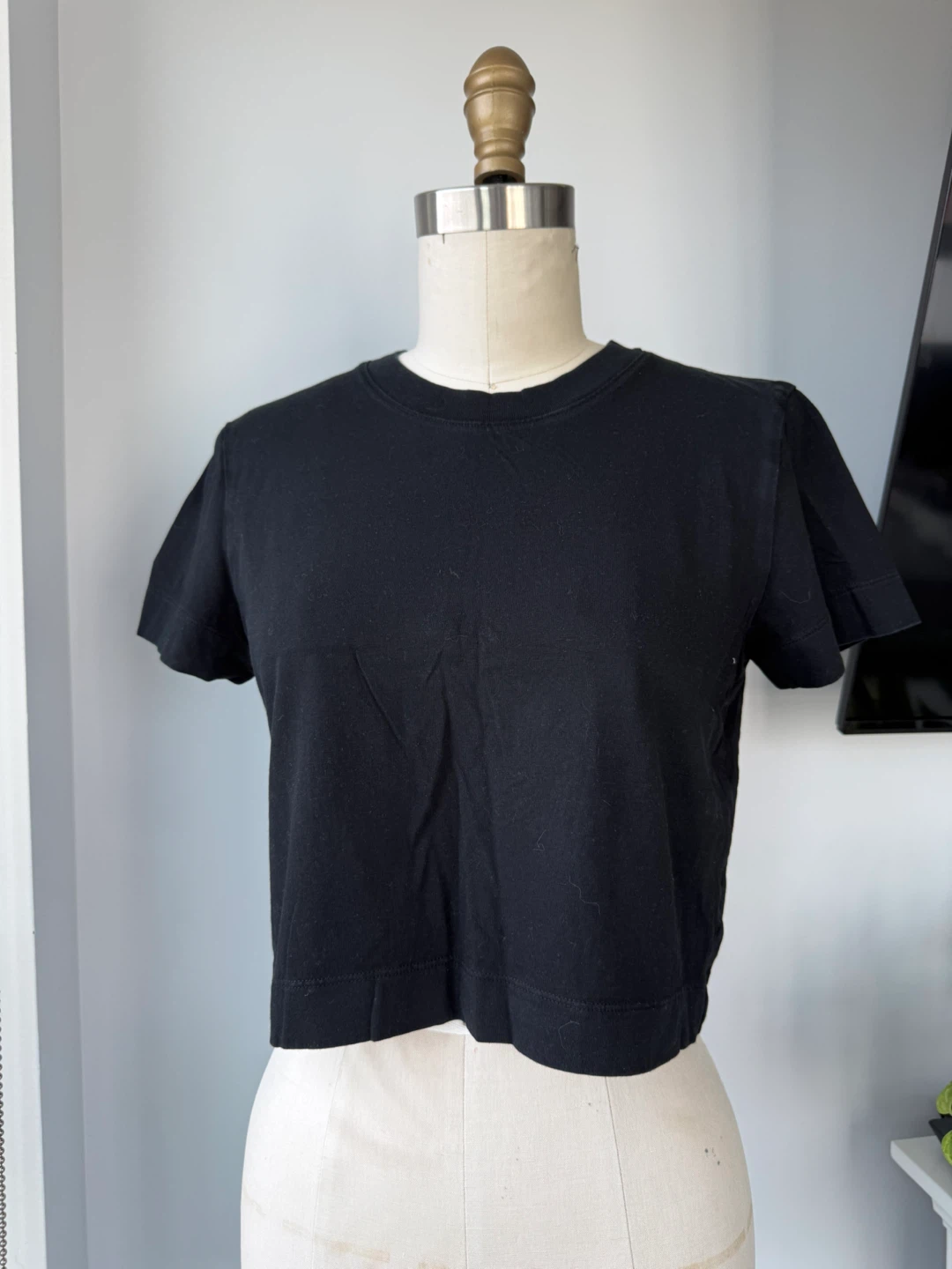 ⚽️Aritzia Wilfred Free Black T-Shirt Size S