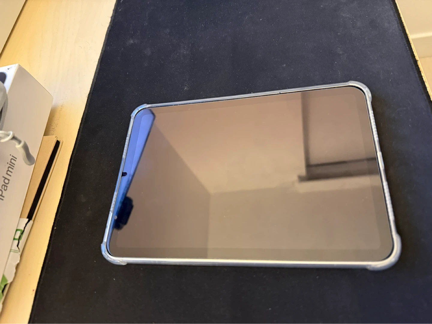 Apple iPad Mini A17 Pro with Screen Protector