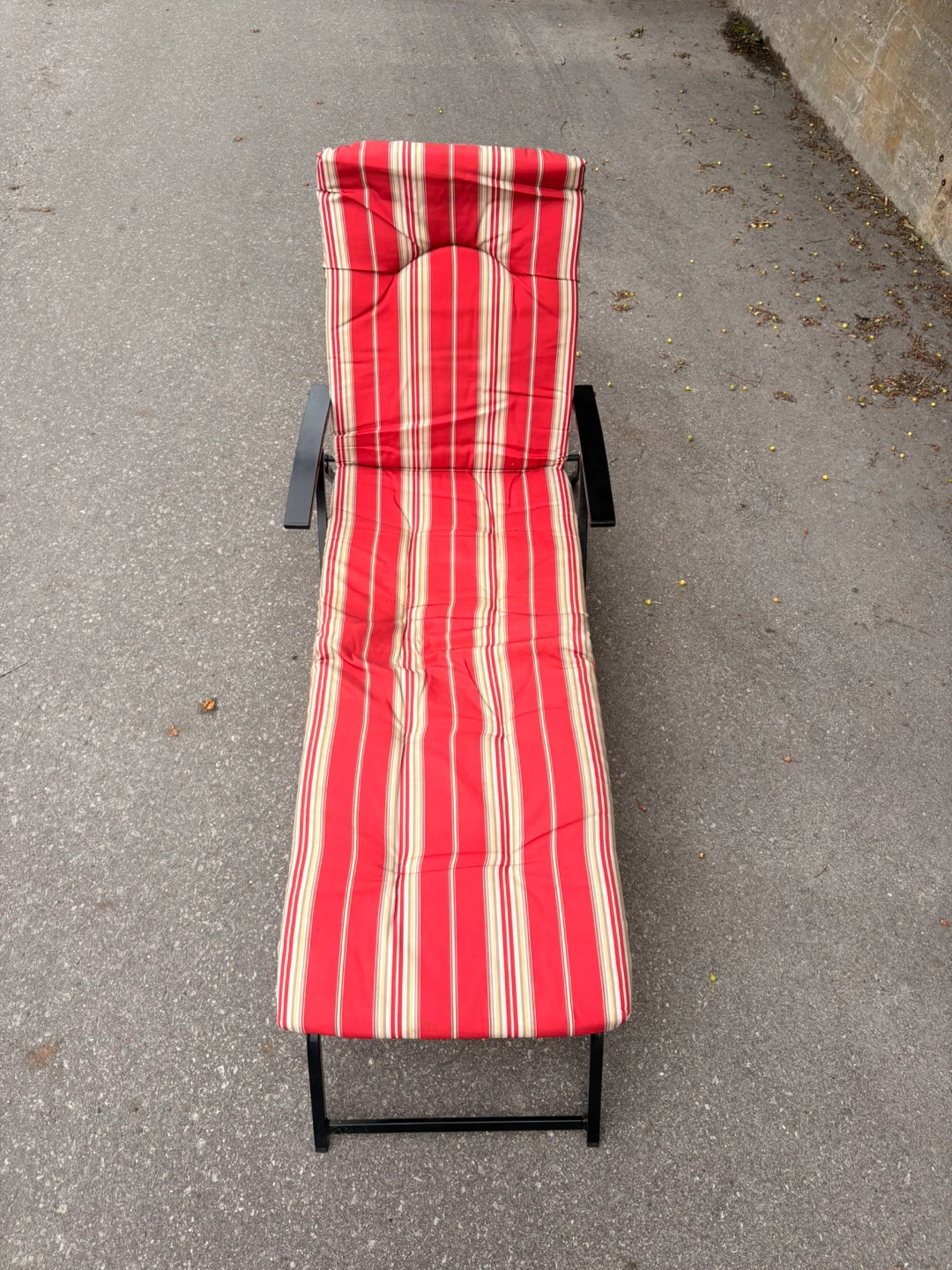 ⚽️ Red Striped Chaise Lounge Chair - photo 2