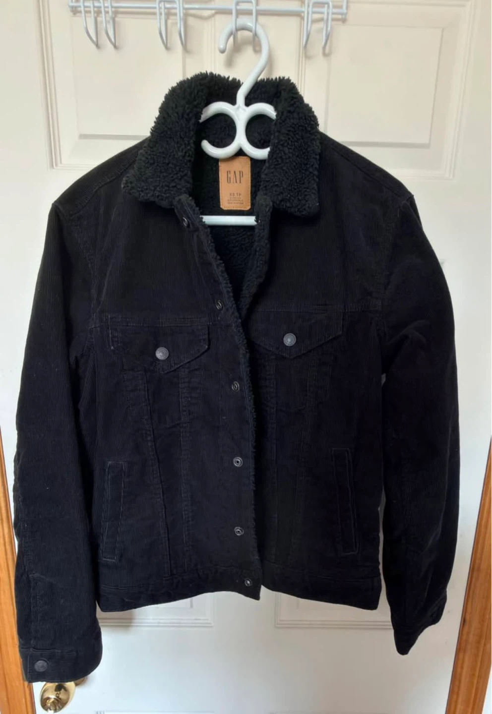 Pack of 3 overcoats and 1 padded winter jacket