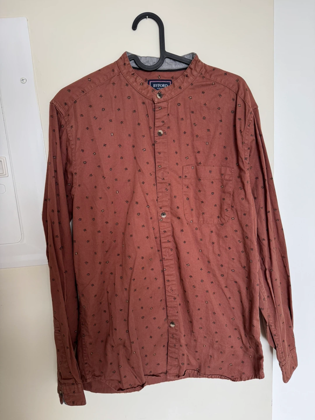 Men's Band Collar Shirt Size M ⚽️