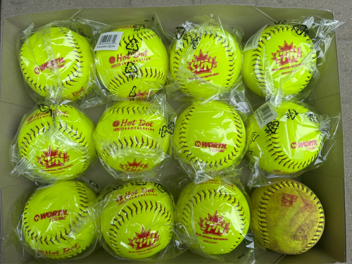 Worth SPN 12" Hot Dot Softballs - Dozen - photo 3