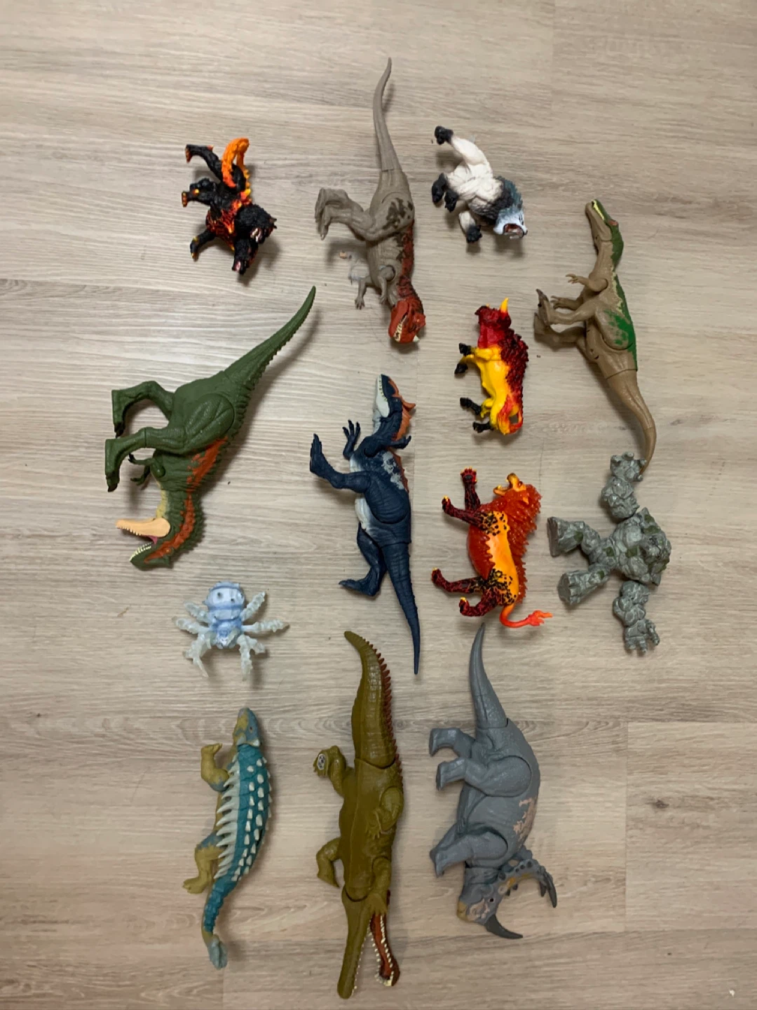 Jurassic World Dinosaur Toy Lot READ DESCRIPTION - photo 3