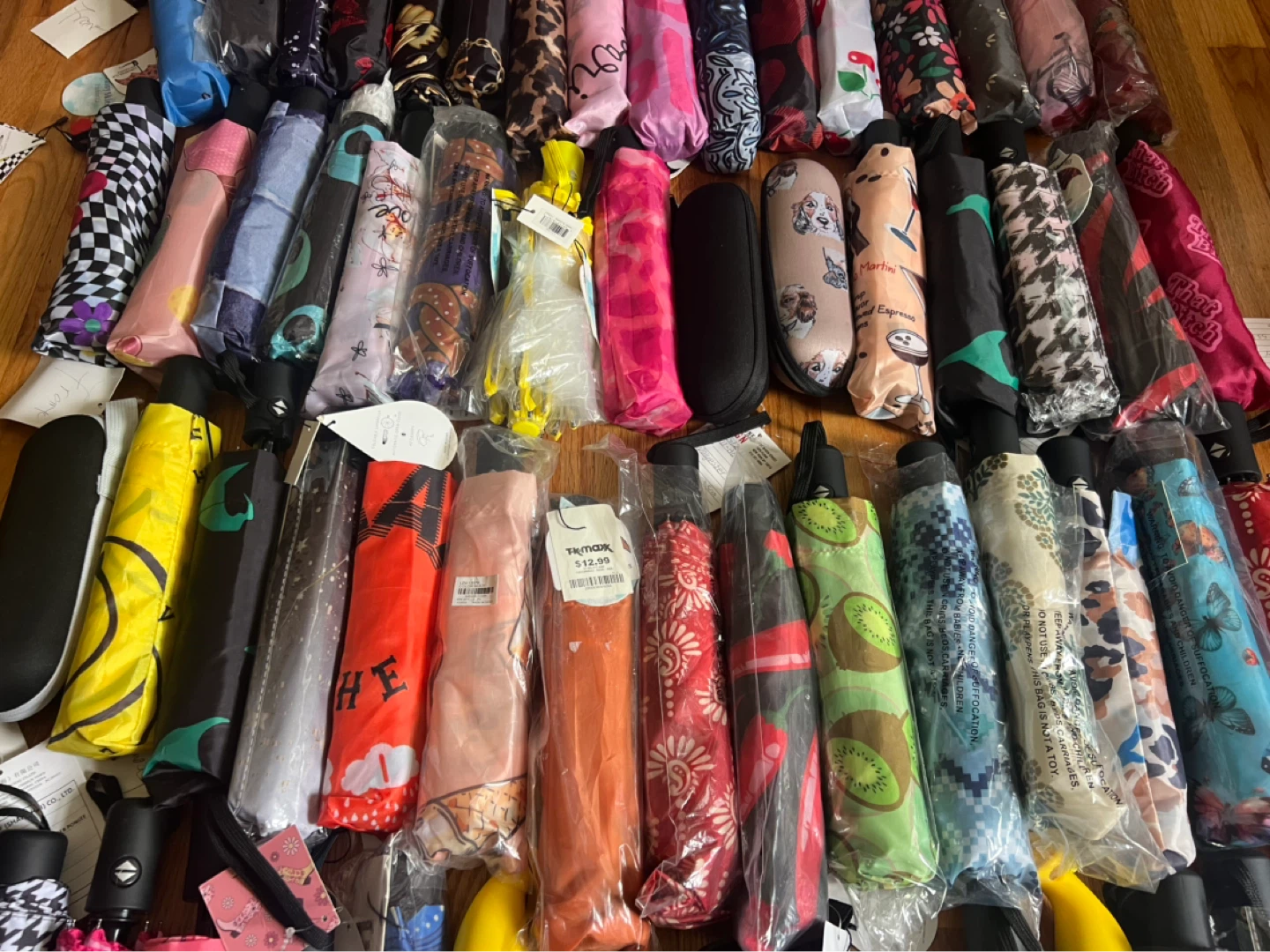 Assorted Compact Umbrellas with Cases - photo 3