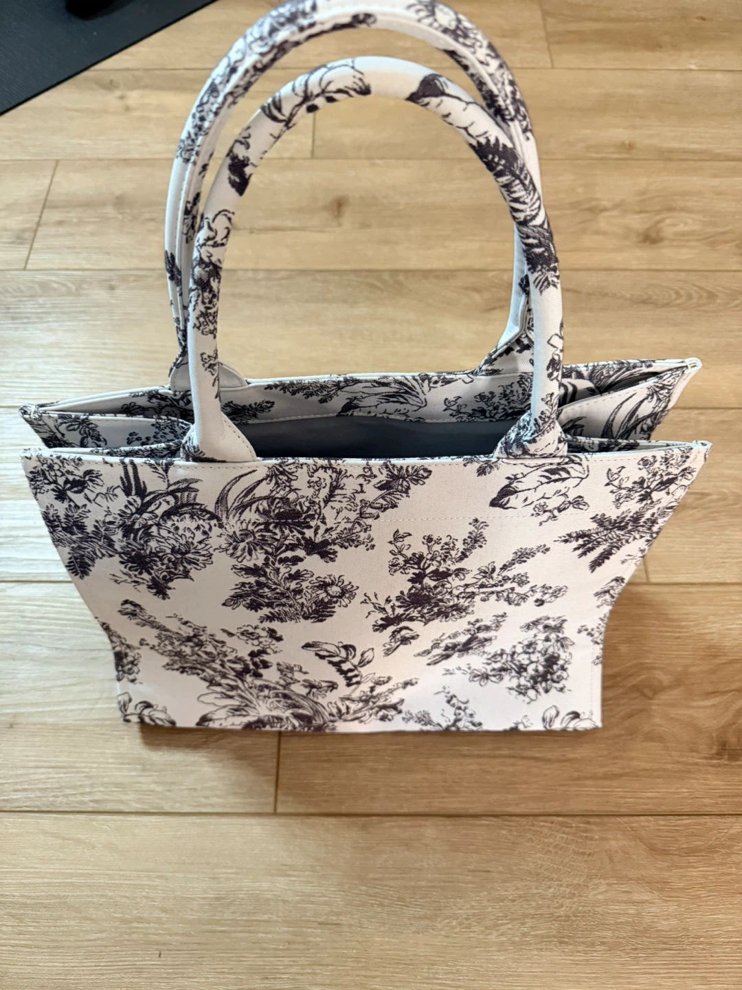 Aritzia Tote Bag - photo 3