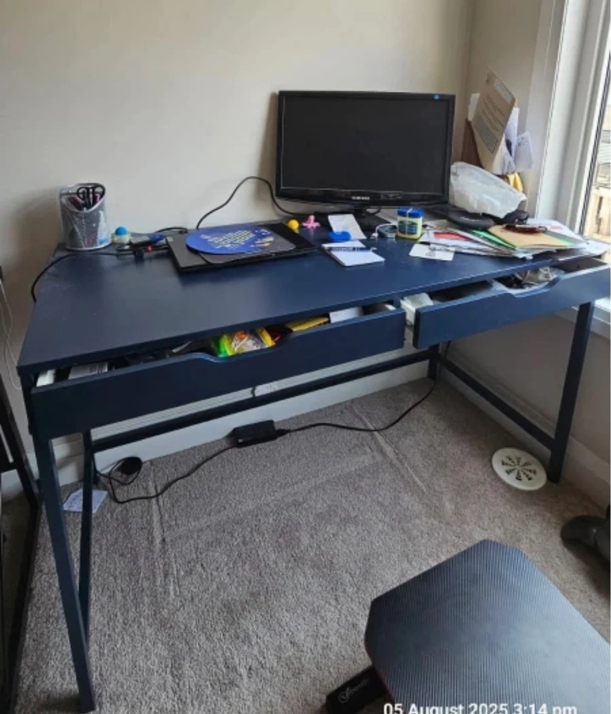 IKEA MICKE Desk in dark blue - photo 3