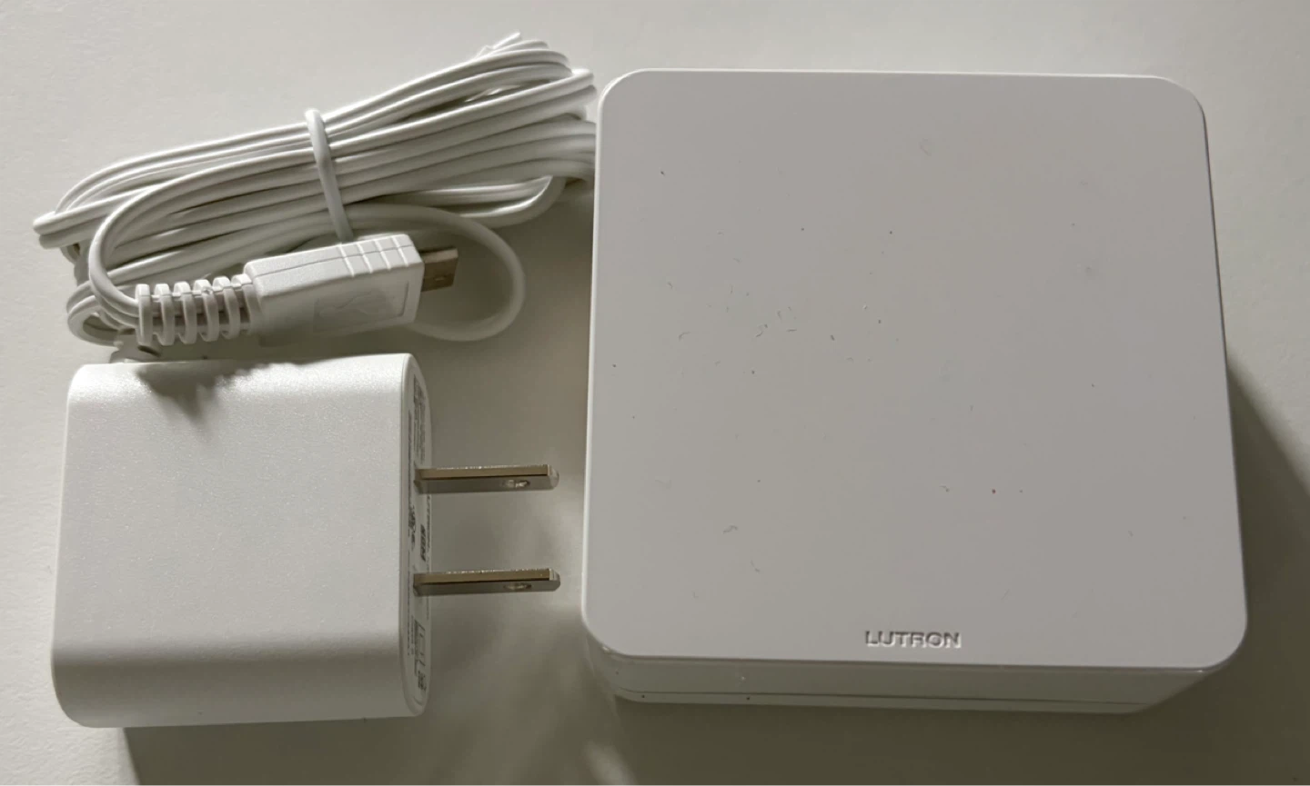 Lutron Caseta Wireless L-BDG2 Smart Bridge