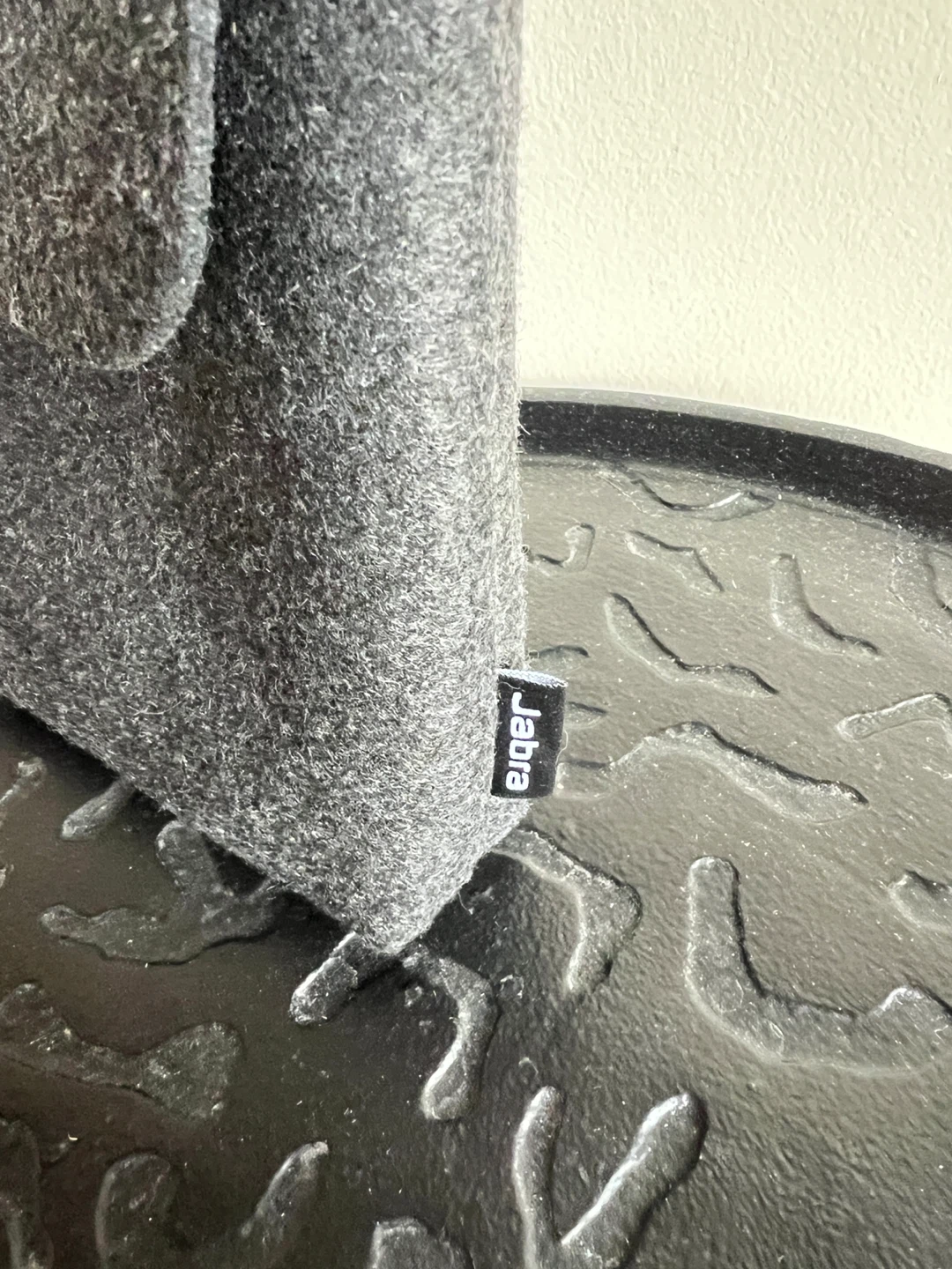 Grey Felt Pouch with Elastic Closure - photo 5