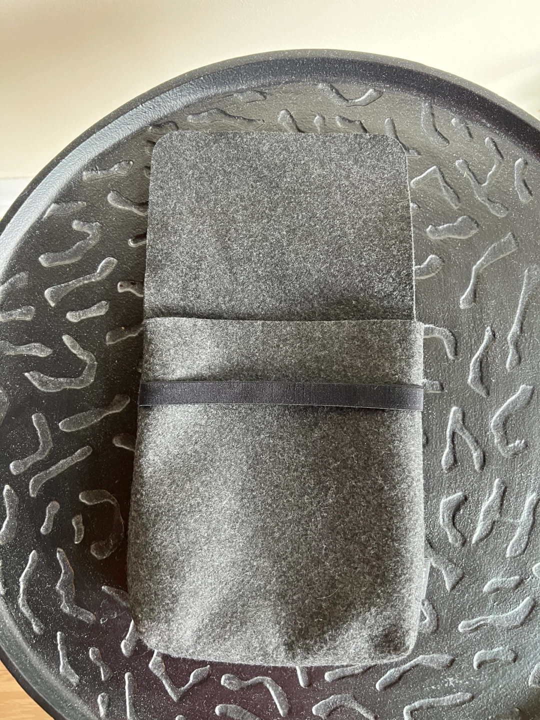 Grey Felt Pouch with Elastic Closure - photo 3