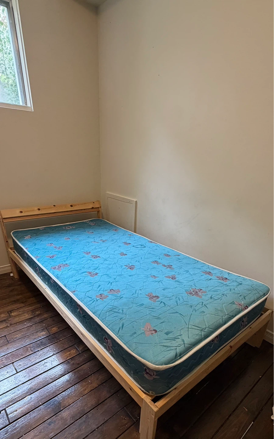 The price is negotiable Single Mattress