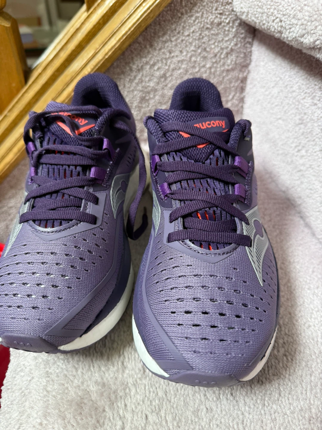 SAUCONEY RUNNING SHOES - photo 2