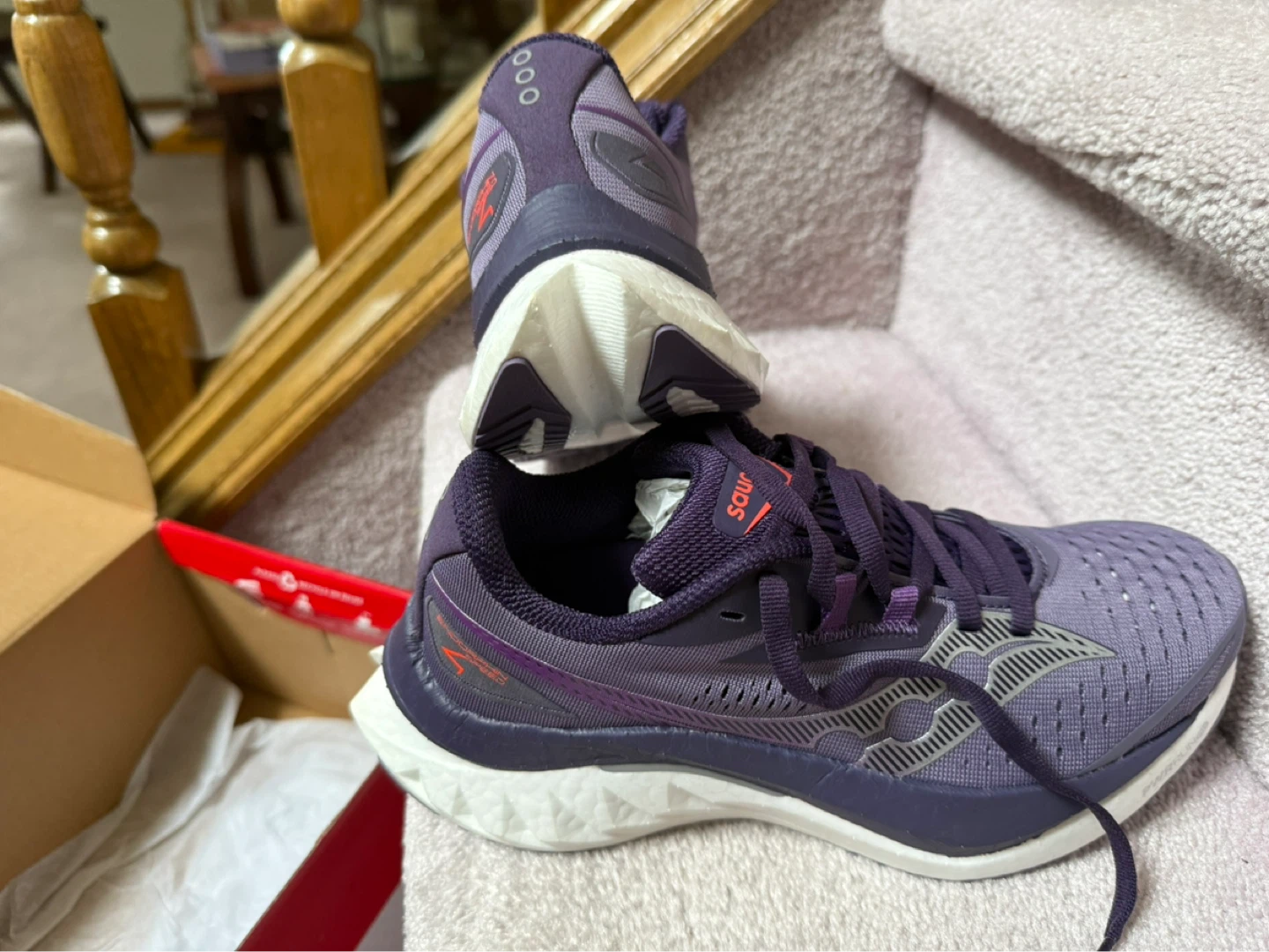 SAUCONEY RUNNING SHOES - photo 5