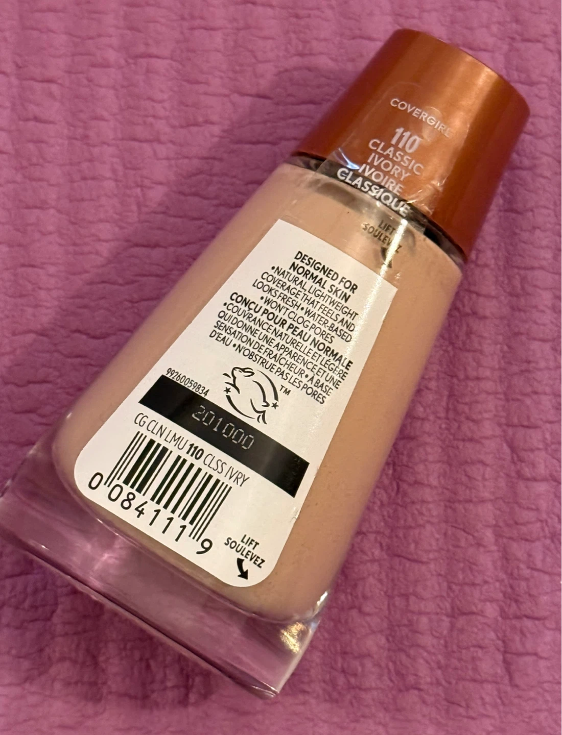 NEW⚽️Covergirl Clean Liquid Foundation 110 Classic Ivory - photo 2