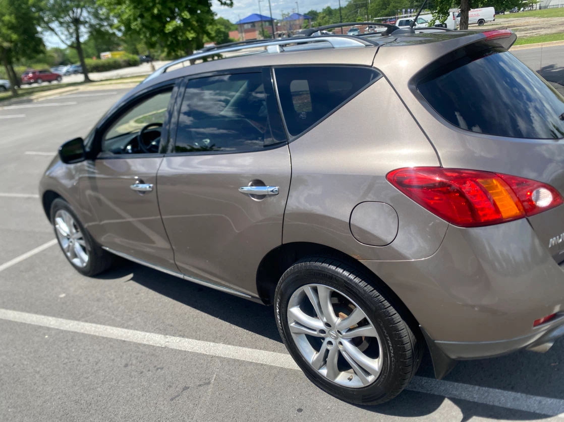Nissan Murano LE AWD SUV