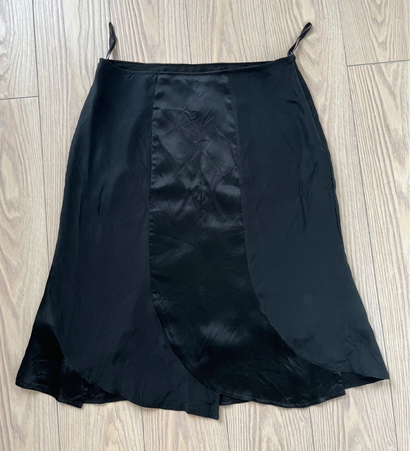 ANNE CARSON Black Silk Skirt Size 6
