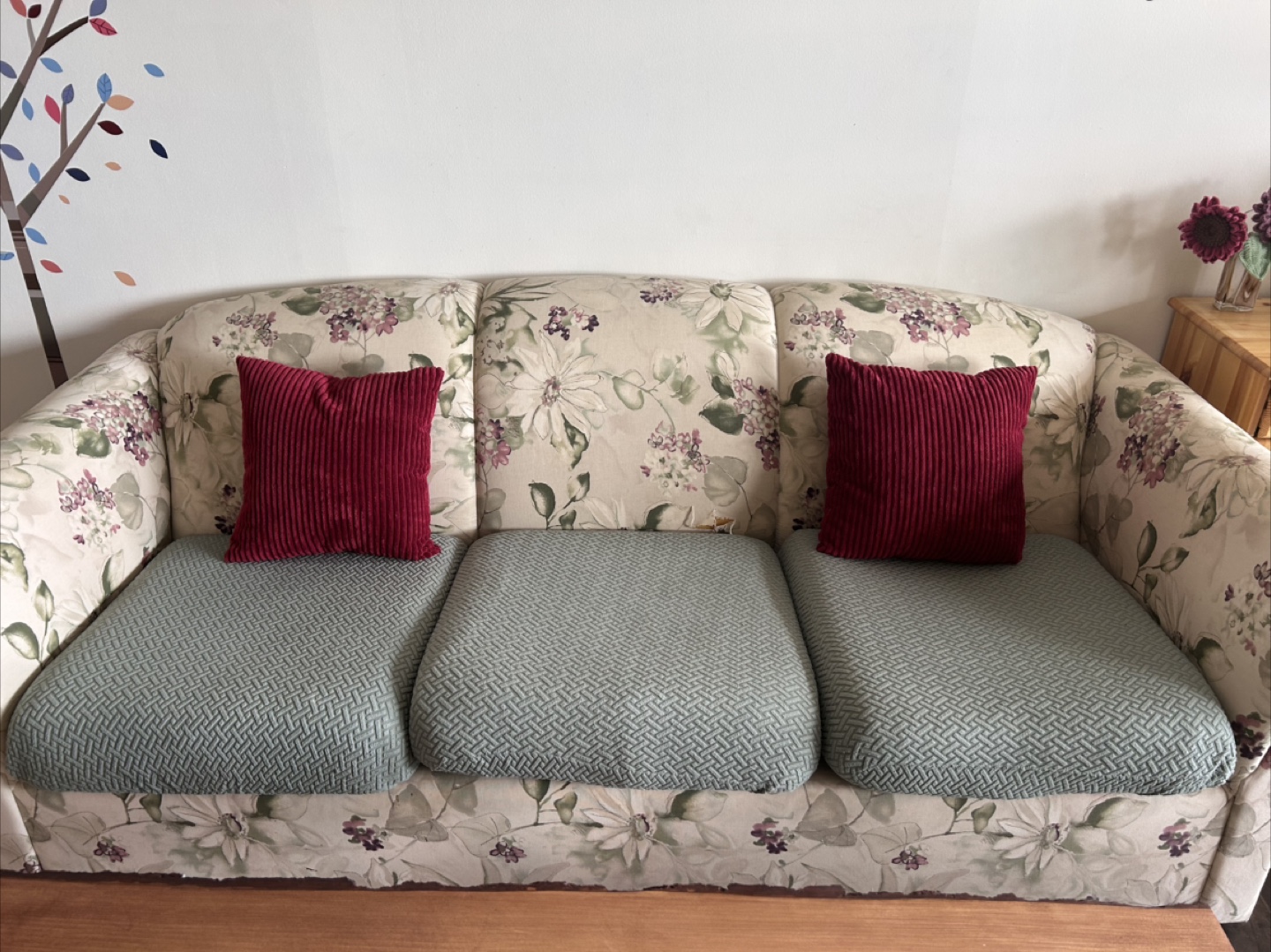 Free comfortable couch - photo 2