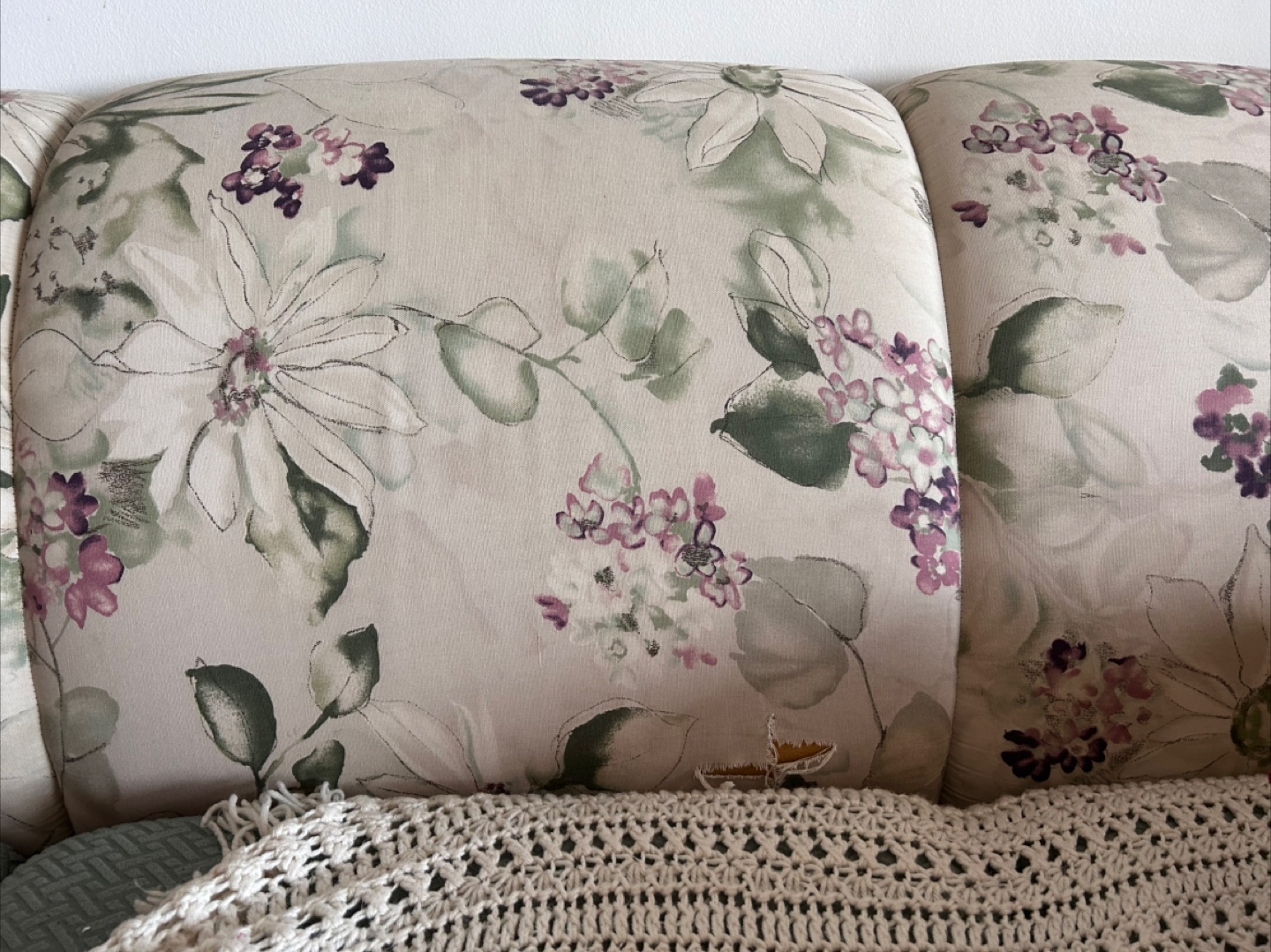 Free comfortable couch - photo 4