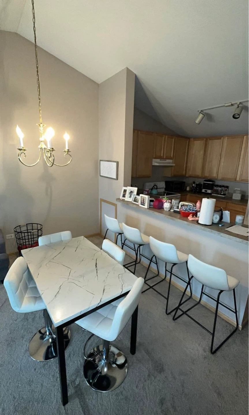 Dining table and chairs set