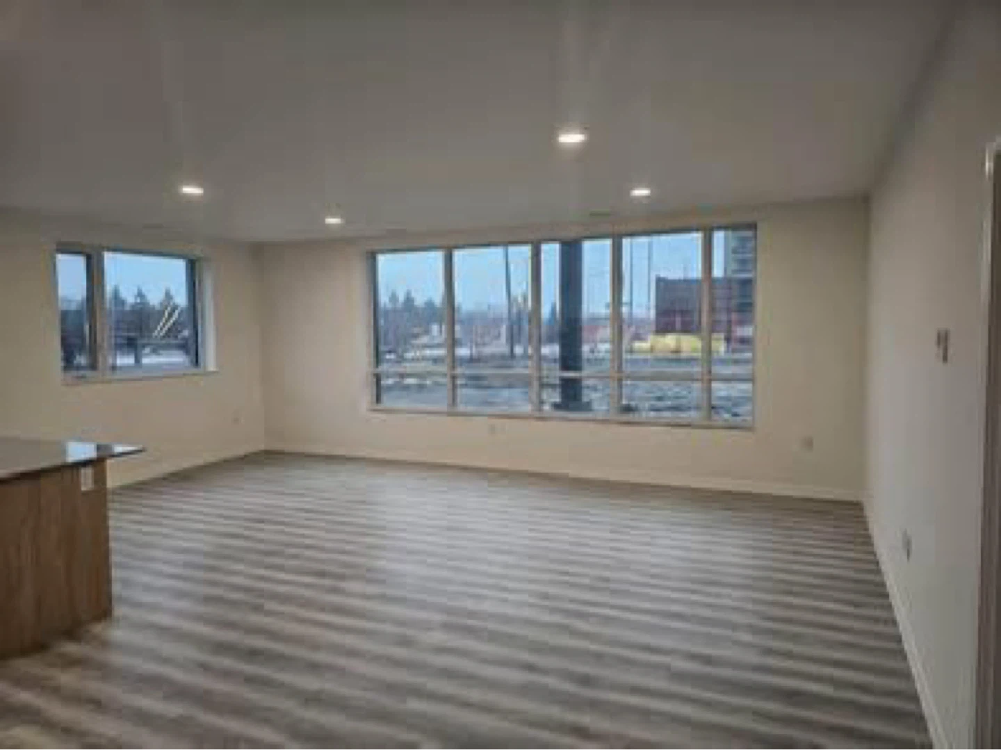 Apartment for Rent - photo 2
