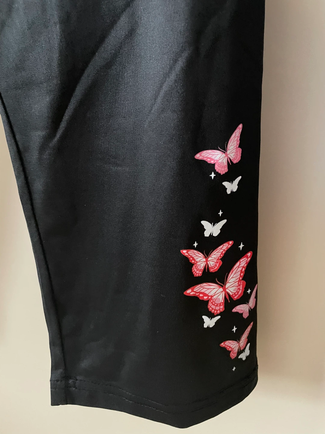 Brand new Black Capris with Butterfly Design - photo 3